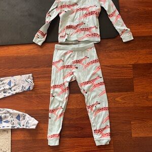 Tea Collection lot of 4 pairs Pajama Set 5T